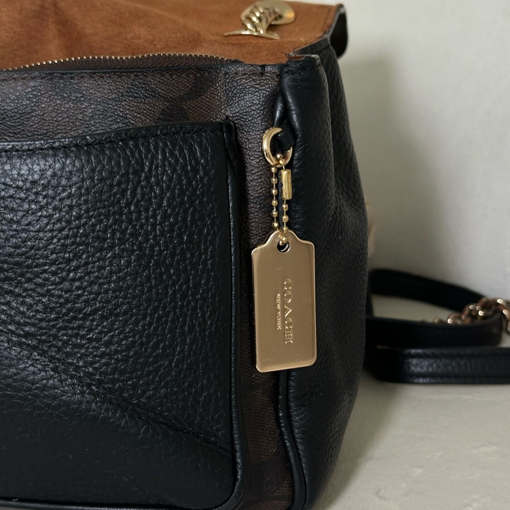 COACH Klare Crossbody 25 In Signature Canvas - Picture 11 of 13